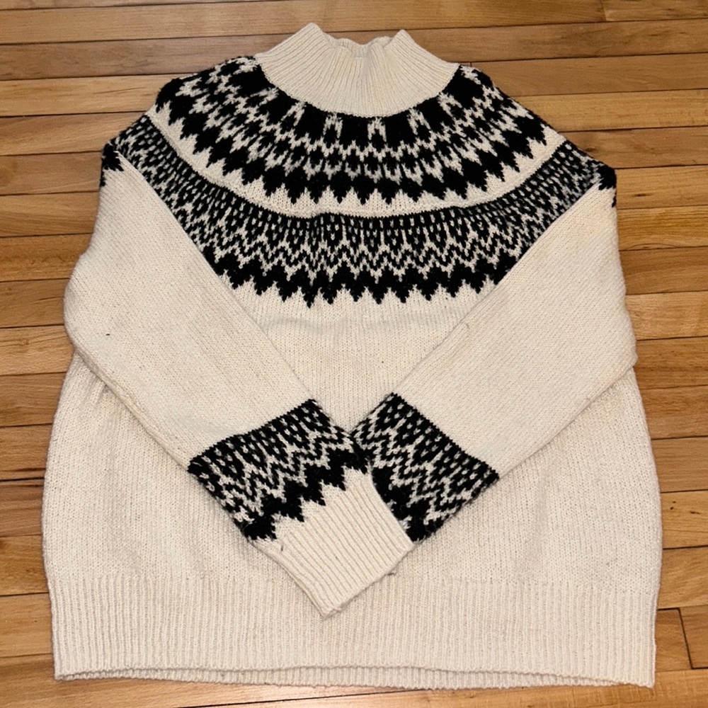 OLD NAVY FAIR ISLE SWEATER